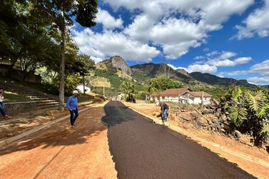 Obras de pavimentação asfáltica da estrada do Pantano em Andradas tem início