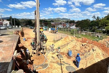 Tem início a construção do muro de arrimo da Vila Leandro Previato