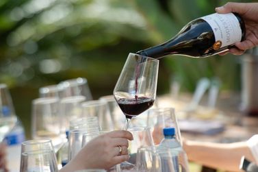 Stella Valentino estar&aacute; entre as atra&ccedil;&otilde;es do Vinho & Jazz Tiradentes 2026