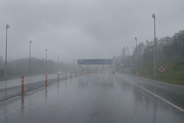 EPR Sul de Minas alerta para per&iacute;odo de chuvas e baixa visibilidade nas rodovias da regi&atilde;o