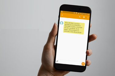 Propriet&aacute;rios de ve&iacute;culos em Andradas recebem alerta sobre d&eacute;bitos do IPVA por SMS