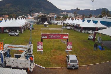 59&ordf; Festa do Vinho de Andradas come&ccedil;a nesta sexta-feira com programa&ccedil;&atilde;o gratuita