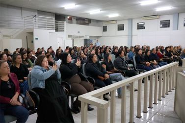 C&acirc;mara de Andradas aprova enquadramento das educadoras infantis no magist&eacute;rio