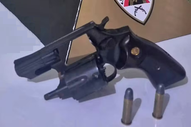Homem &eacute; assassinado a tiros e suspeito &eacute; preso pela PM na MG-290