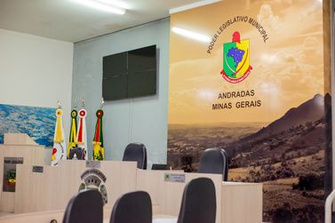 C&acirc;mara de Andradas realiza 19&ordf; Sess&atilde;o Ordin&aacute;ria com projetos em pauta
