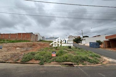 Terreno &agrave; venda - 200m&sup2; - Veredas da Serra