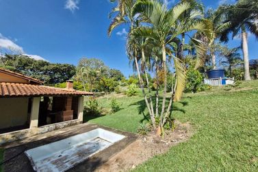 Ch&aacute;cara &agrave; venda - 10000m&sup2; - Zona Rural