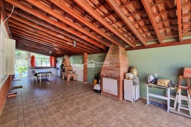 Ch&aacute;cara &agrave; venda - 70m&sup2; - Zona Rural