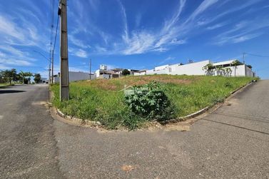 Terreno &agrave; venda - 200m&sup2; - Jardim Mirante