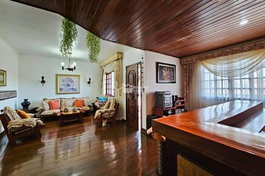 Casa &agrave; venda - 397m&sup2; - Jardim Mantiqueira II
