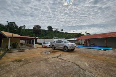 Ch&aacute;cara &agrave; venda - 443m&sup2; - Vargem do Rigoni