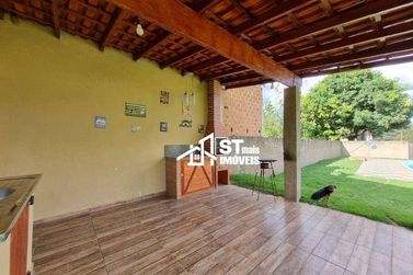Ch&aacute;cara &agrave; venda - 650m&sup2; - Rural