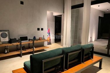Casa &agrave; venda - 3200m&sup2; - Morada do Sol