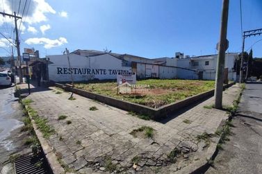 Terreno &agrave; venda - 511m&sup2; - Centro