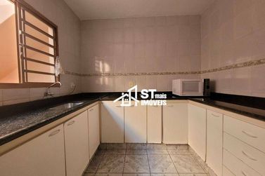 Casa &agrave; venda - 246m&sup2; - Jardim Muterle