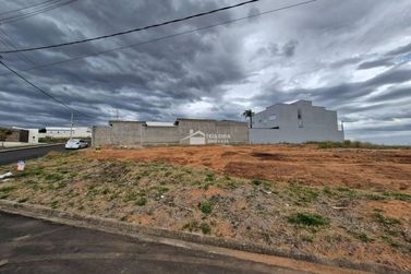 Terreno &agrave; venda - 528m&sup2; - Veredas da Serra