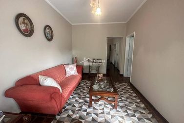 Casa &agrave; venda - 300m&sup2; - Centro