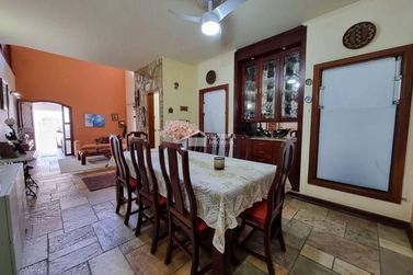 Casa &agrave; venda - 427m&sup2; - Centro