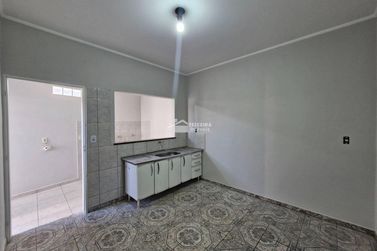 Casa &agrave; venda - 170m&sup2; - Jardim Primavera