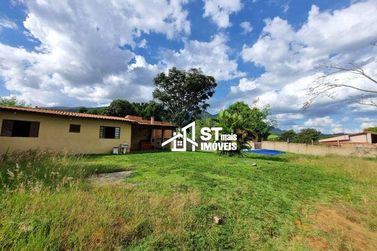 Ch&aacute;cara &agrave; venda - 650m&sup2; - Rural