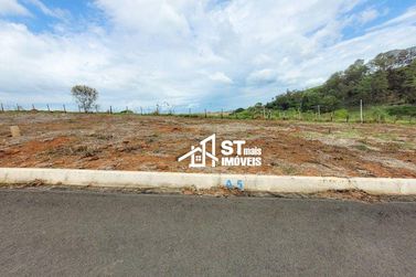 Terreno &agrave; venda - 200m&sup2; - Jardim Lima