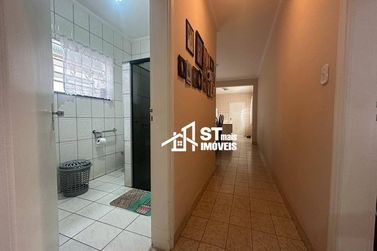 Casa &agrave; venda - 300m&sup2; - Centro