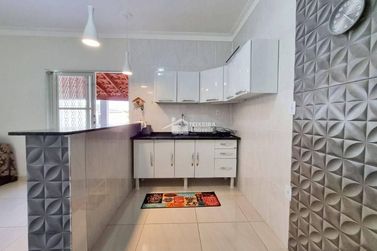 Ch&aacute;cara &agrave; venda - 150m&sup2; - Zona Rural