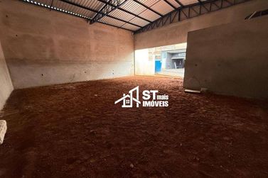 Sal&atilde;o Comercial para alugar - 135m&sup2; - Centro