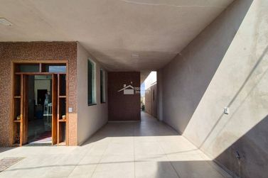 Casa &agrave; venda - 340m&sup2; - Canto dos P&aacute;ssaros