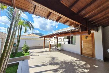 Casa &agrave; venda - 500m&sup2; - Centro