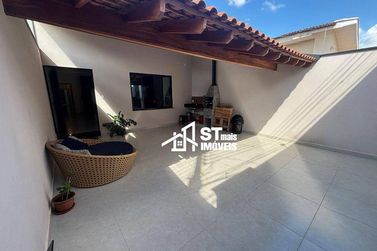 Casa &agrave; venda - 140m&sup2; - Jardim Panorama
