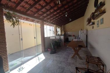 Casa &agrave; venda - 232m&sup2; - Jardim Bela Vista