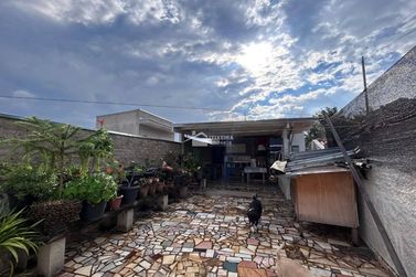 Casa &agrave; venda - 99m&sup2; - Centro