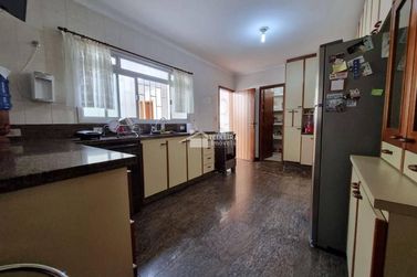Casa &agrave; venda - 427m&sup2; - Centro