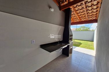 Casa &agrave; venda - 100m&sup2; - Jardim Village