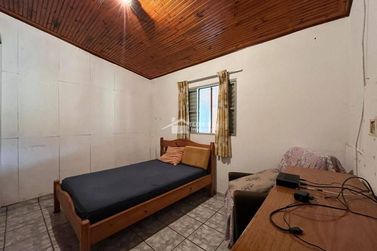 Casa &agrave; venda - 300m&sup2; - Clube Uva