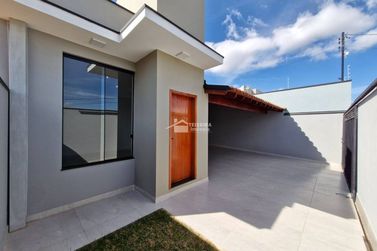 Casa &agrave; venda - 100m&sup2; - Jardim Village