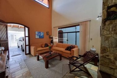 Casa &agrave; venda - 427m&sup2; - Centro