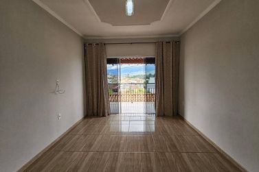 Casa &agrave; venda - 197m&sup2; - Jardim Mirante