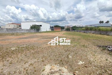 Sal&atilde;o Comercial para alugar - 2650m&sup2; - Andradas