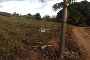 Terreno &agrave; venda - 1100m&sup2; - Zona Rural