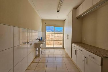 Casa &agrave; venda - 250m&sup2; - Vila Buzato