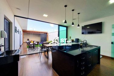 Casa &agrave; venda - 220m&sup2; - Jardim Alto da Bela Vista