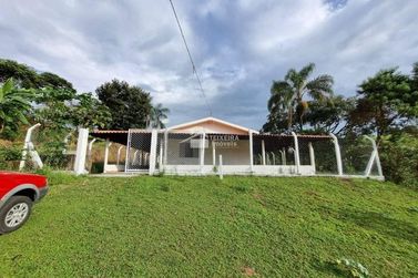 S&iacute;tio &agrave; venda - 180m&sup2; - Zona Rural