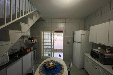 Sobrado &agrave; venda - 351m&sup2; - Pirapitinga