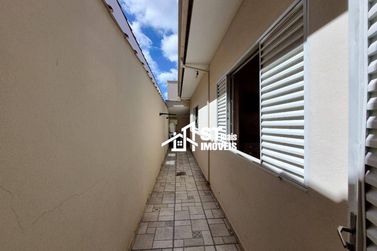 Casa &agrave; venda - 250m&sup2; - Jardim Rio Branco