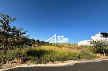 Terreno &agrave; venda - 200m&sup2; - Veredas da Serra