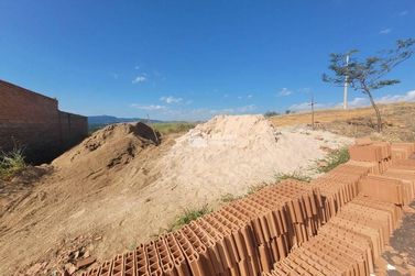 Terreno &agrave; venda - 204m&sup2; - Veredas da Serra