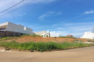 Terreno &agrave; venda - 334m&sup2; - Portal da Mantiqueira