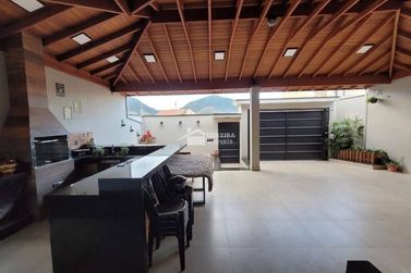 Casa &agrave; venda - 148m&sup2; - Portal da Mantiqueira